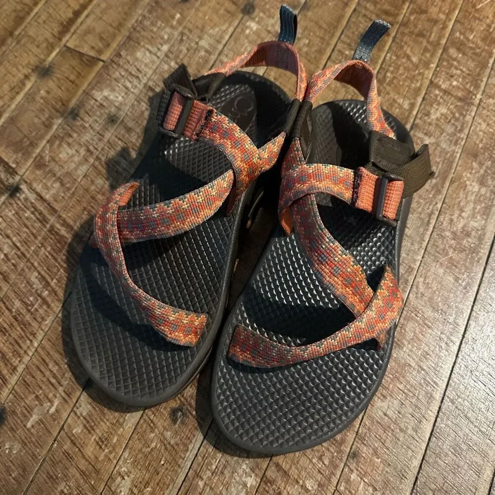 Chaco orange southwest gorpcore strappy arch support kids 3 sandals